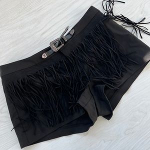 PRE OWNED WOMEN'S BLACK SHORT SHORTS FRINGE SIZE 6 SEXY BELTED SHORTS